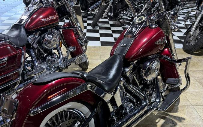 2005 Harley-Davidson Softail Deluxe LAVA RED W/PINSTRIPE