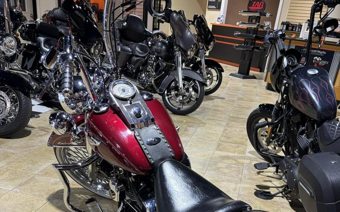 2005 Harley-Davidson Softail Deluxe LAVA RED W/PINSTRIPE