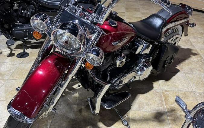 2005 Harley-Davidson Softail Deluxe LAVA RED W/PINSTRIPE