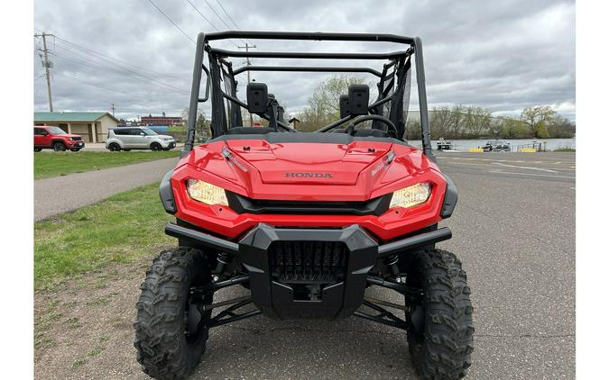 2023 Honda Pioneer 1000-6 Crew Deluxe