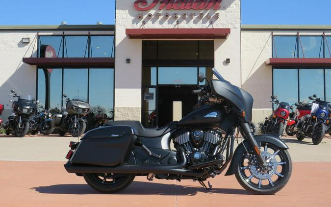 2024 Indian Motorcycle® Chieftain® Dark Horse® w/Powerband Audio Pkg Black Smoke