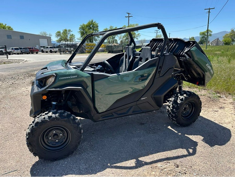 2023 Can-Am Commander DPS 700