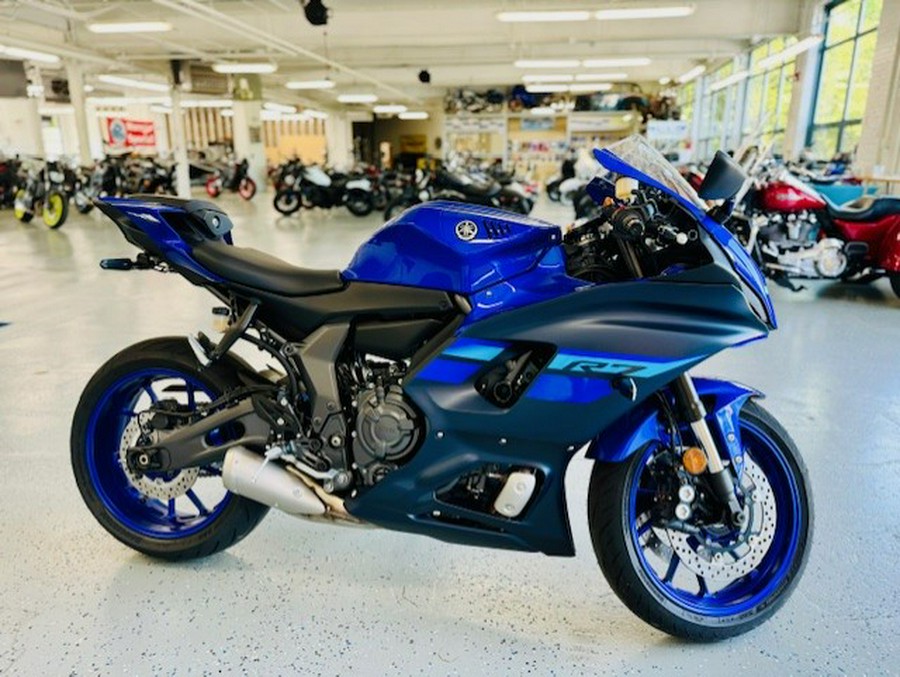 2024 Yamaha R7