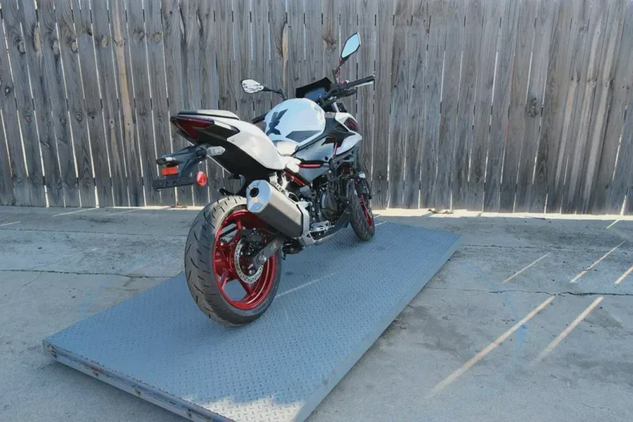 2026 KAWASAKI Z500 SE ABS