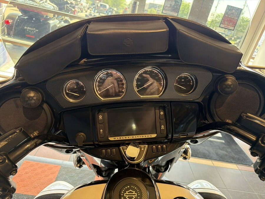 FLHXSE 2016 CVO™ Street Glide®