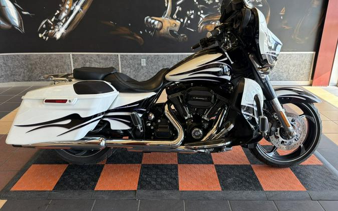 FLHXSE 2016 CVO™ Street Glide®