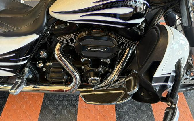 FLHXSE 2016 CVO™ Street Glide®