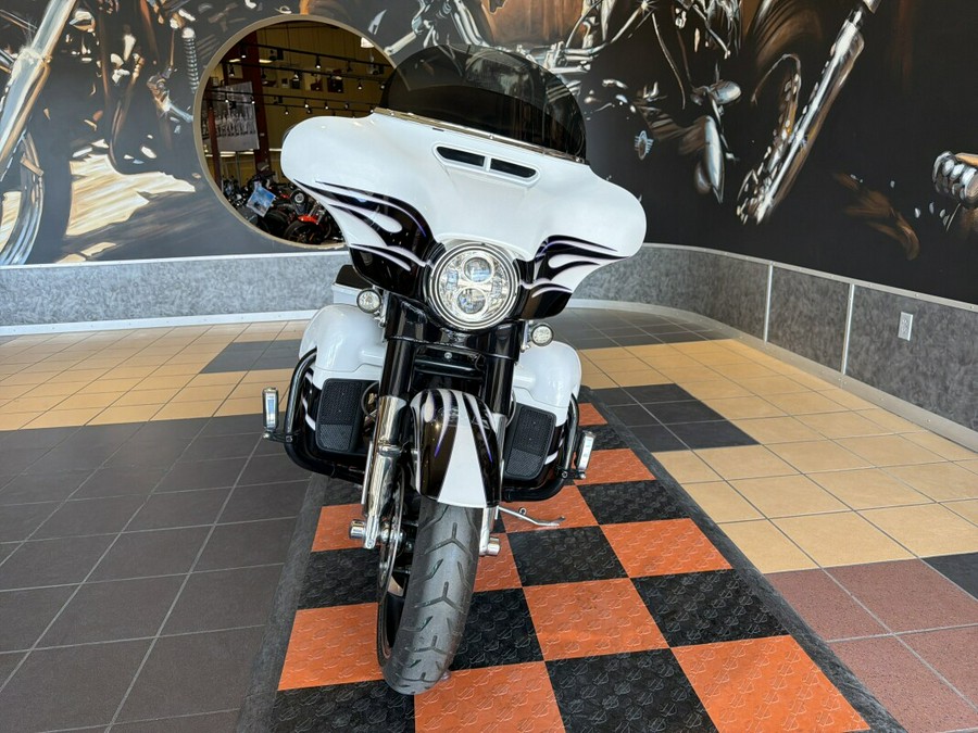 FLHXSE 2016 CVO™ Street Glide®