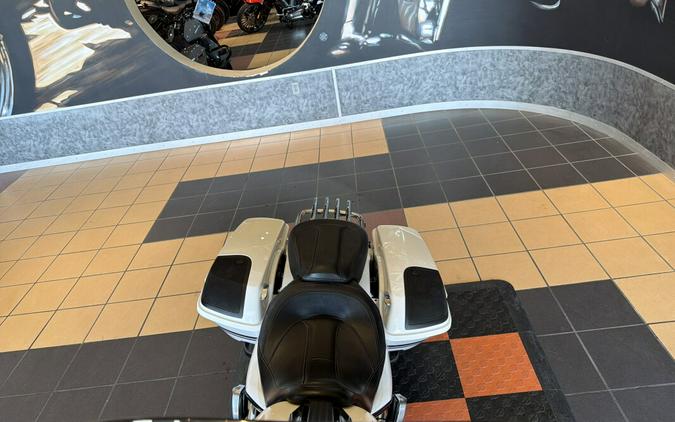 FLHXSE 2016 CVO™ Street Glide®