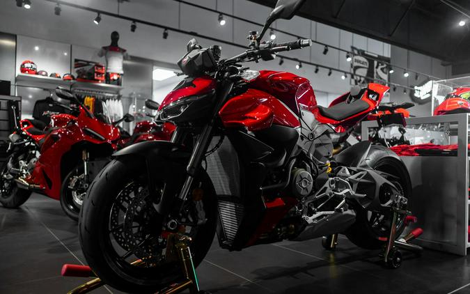 2027 Ducati STREETFIGHTER V4S