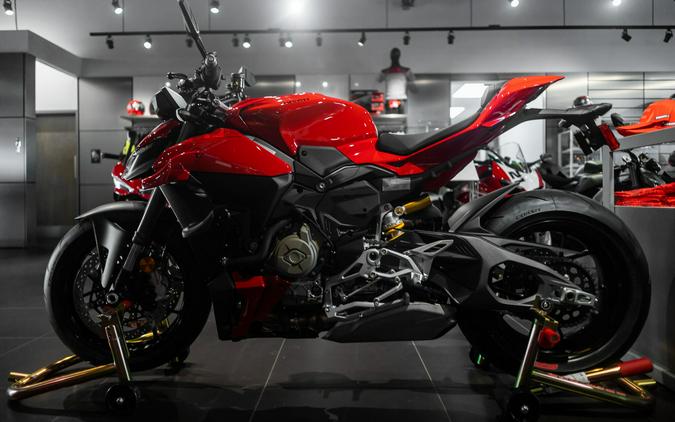 2027 Ducati STREETFIGHTER V4S