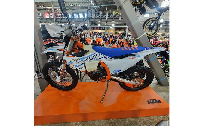 2024 KTM 500 EXC-F Six Days First Look [Fast Facts]