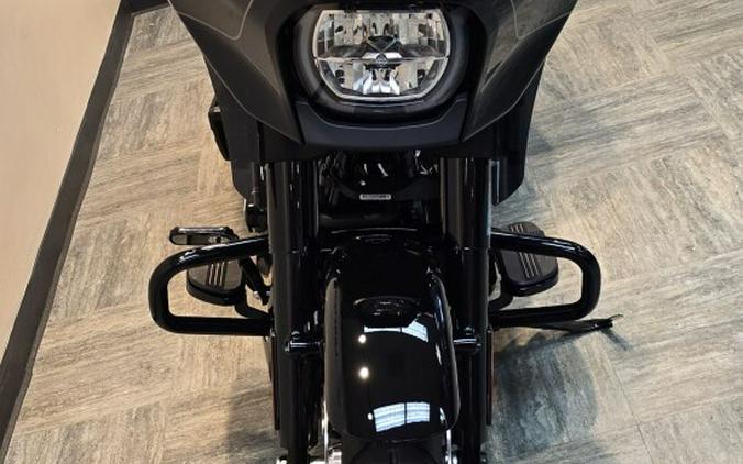 2026 Harley-Davidson® Street Glide® Olive Steel Metallic / Vivid Black - Black FLHX