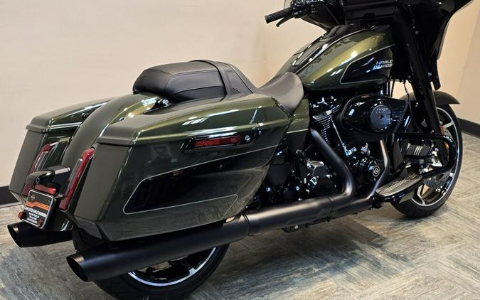 2026 Harley-Davidson® Street Glide® Olive Steel Metallic / Vivid Black - Black FLHX