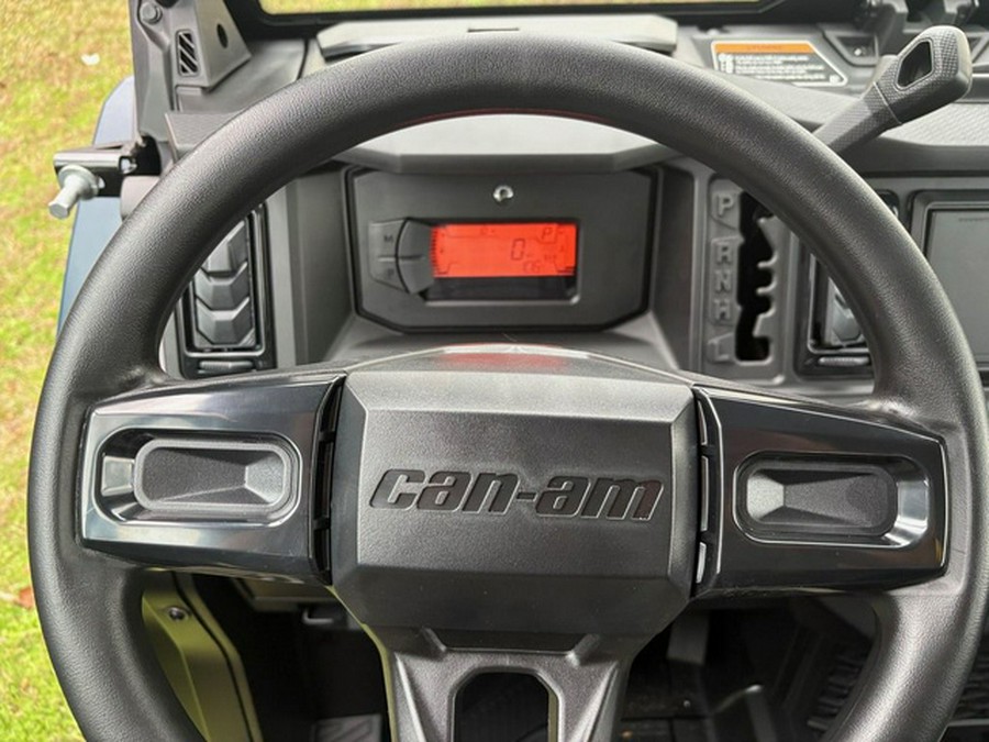 2026 Can-Am Defender MAX XT CAB HD11