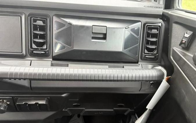 2026 Can-Am Defender MAX XT CAB HD11