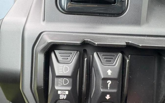2026 Can-Am Defender MAX XT CAB HD11