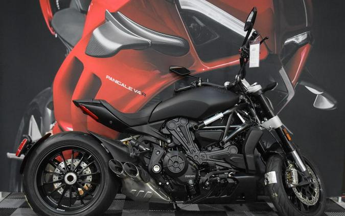 2021 Ducati XDiavel Dark and Black Star First Look Preview Photo Gallery