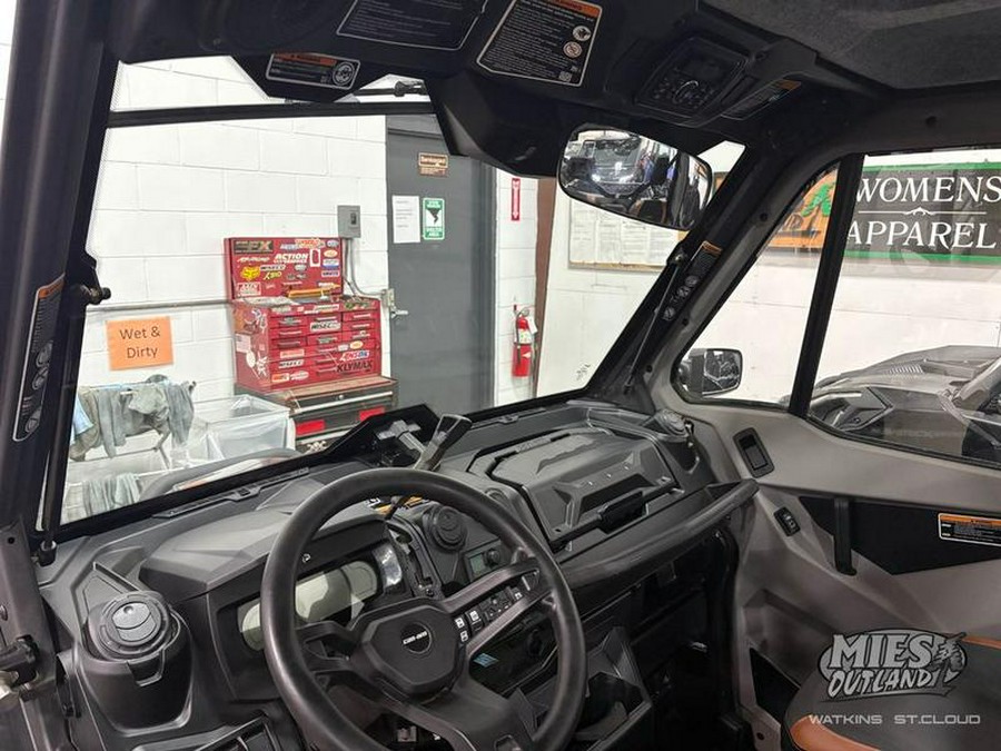 2022 Can-Am® Defender Limited HD10