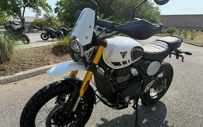 2026 Triumph Scrambler 400 XC