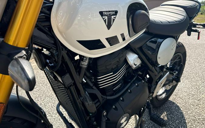 2026 Triumph Scrambler 400 XC