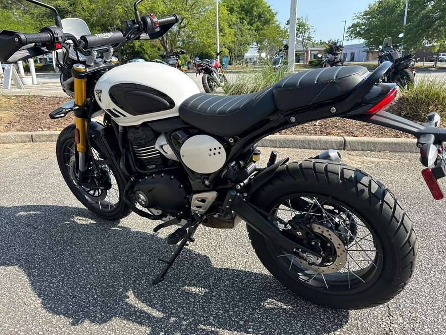 2026 Triumph Scrambler 400 XC