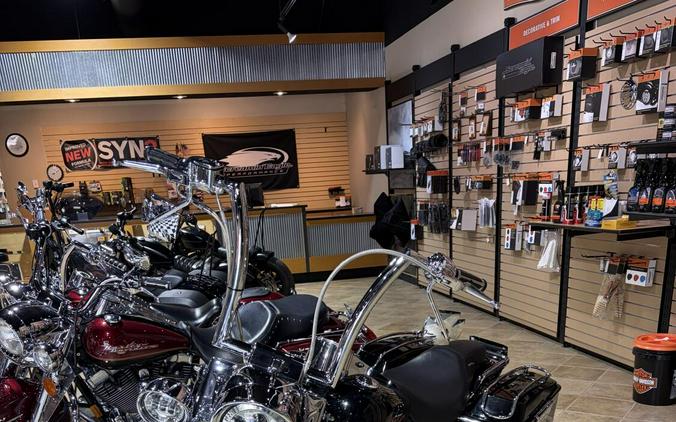 2004 Harley-Davidson Road King Vivid Black