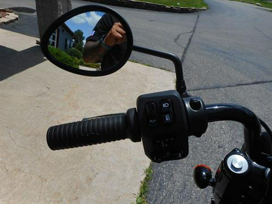 2023 Indian Motorcycle Chief Bobber Dark Horse®