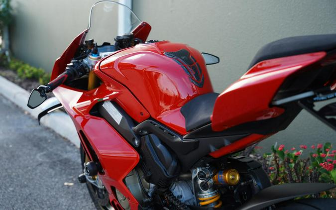 2024 Ducati Panigale V4 S Red