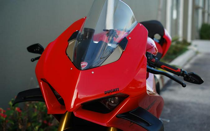 2024 Ducati Panigale V4 S Red