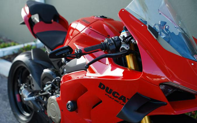 2024 Ducati Panigale V4 S Red