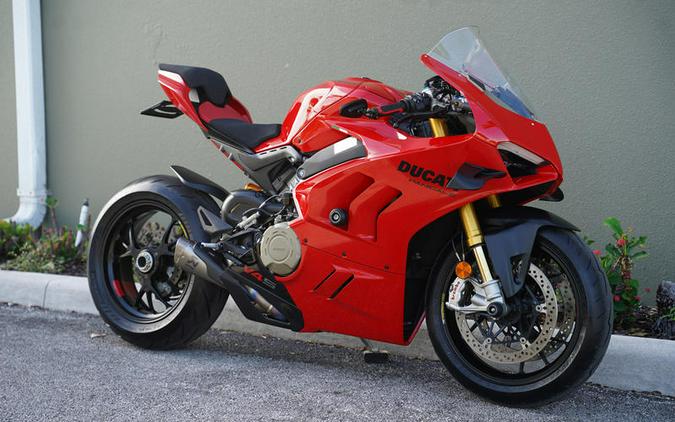 2024 Ducati Panigale V4 S Red