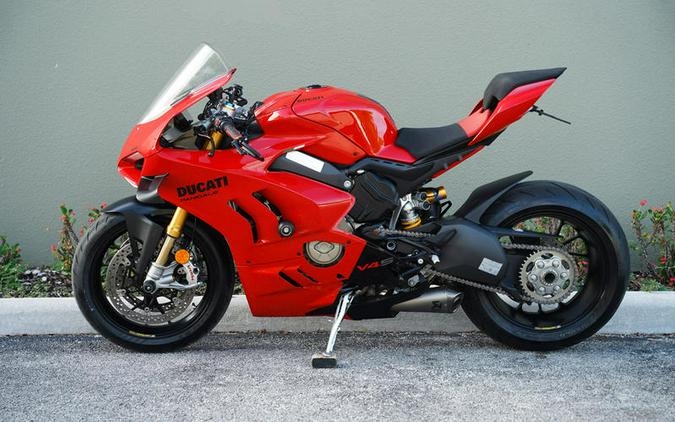 2024 Ducati Panigale V4 S Red