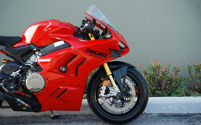 2024 Ducati Panigale V4 S Red