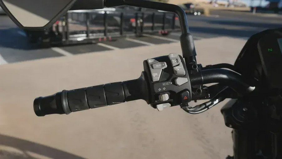 2026 KAWASAKI Z900 ABS