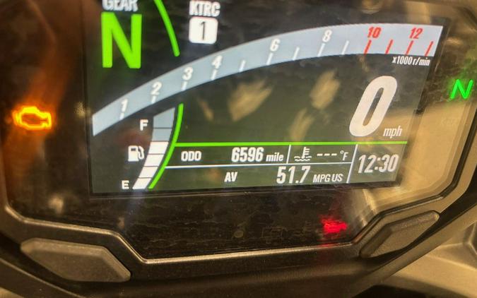 2023 Kawasaki Ninja® 650 Metallic Matte Graphenesteel Gray/Ebony