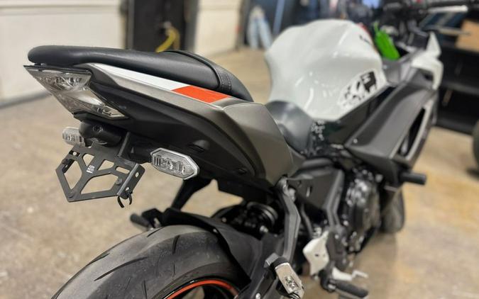 2023 Kawasaki Ninja® 650 Metallic Matte Graphenesteel Gray/Ebony