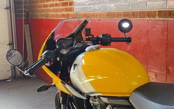 2026 Triumph Thruxton 400 Metallic Racing Yellow / Aluminium Silver