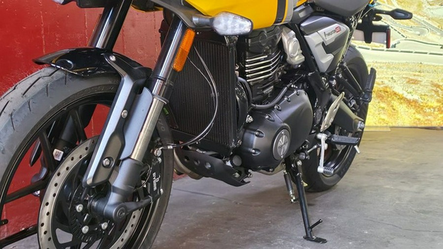 2026 Triumph Thruxton 400 Metallic Racing Yellow / Aluminium Silver