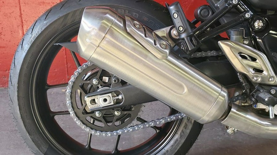2026 Triumph Thruxton 400 Metallic Racing Yellow / Aluminium Silver