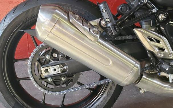 2026 Triumph Thruxton 400 Metallic Racing Yellow / Aluminium Silver