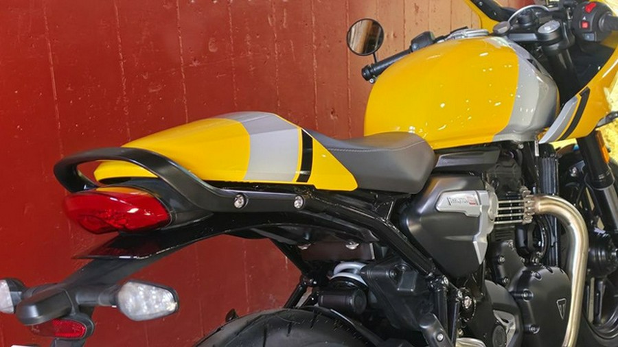 2026 Triumph Thruxton 400 Metallic Racing Yellow / Aluminium Silver