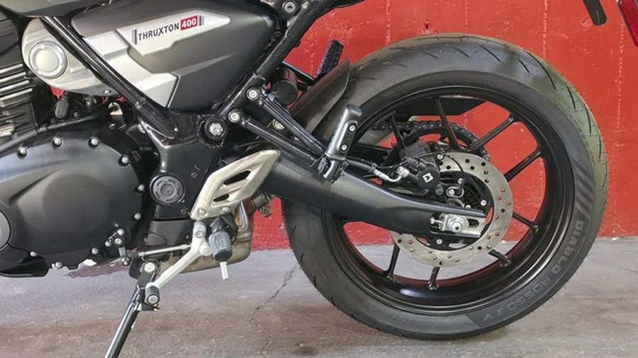 2026 Triumph Thruxton 400 Metallic Racing Yellow / Aluminium Silver