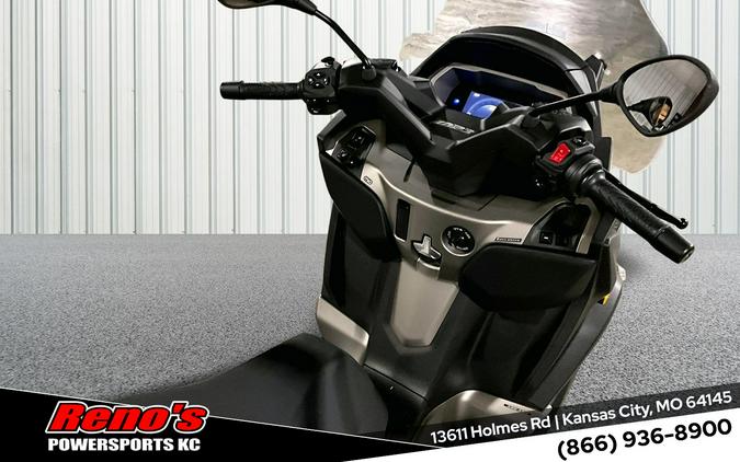 2027 Piaggio MP3 530 Exclusive