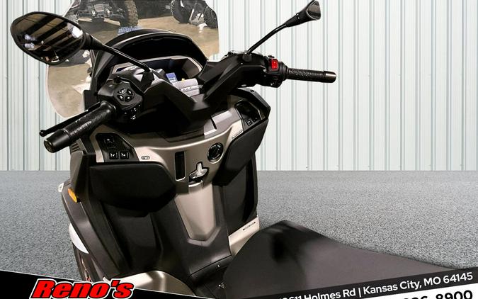 2027 Piaggio MP3 530 Exclusive
