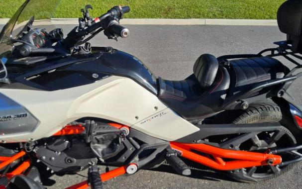 2015 Can-Am Spyder® F3 SM6