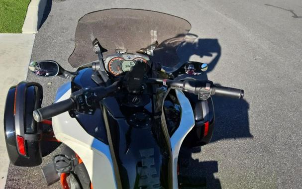 2015 Can-Am Spyder® F3 SM6
