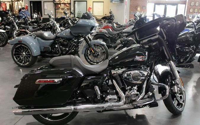 New 2025 Harley-Davidson Street Glide Grand American Touring Motorcycle For Sale In Medina, OH