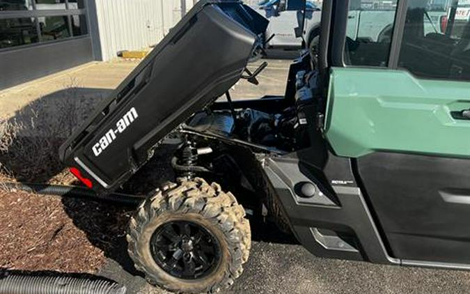 2026 Can-Am Defender MAX DPS CAB HD10