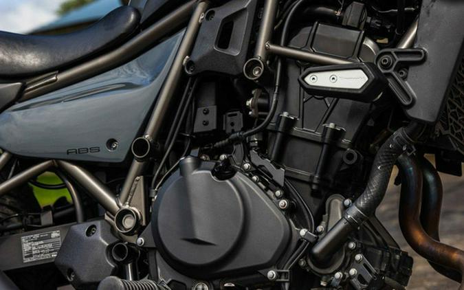 2024 Kawasaki Eliminator Pearl Storm Gray
